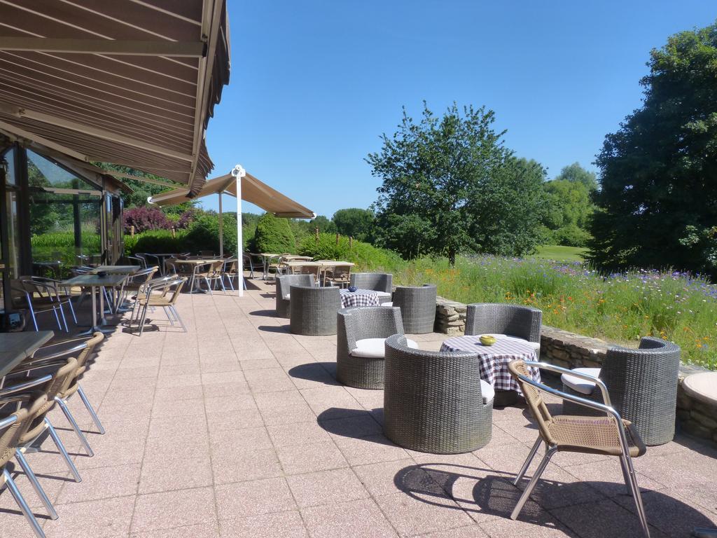 Anjou Golf And Country Club Hotel Champigne Exterior photo
