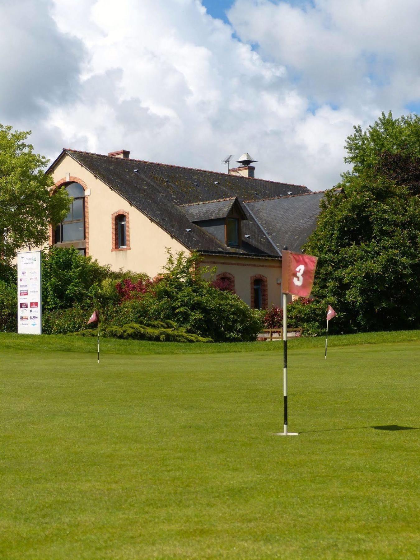 Anjou Golf And Country Club Hotel Champigne Exterior photo