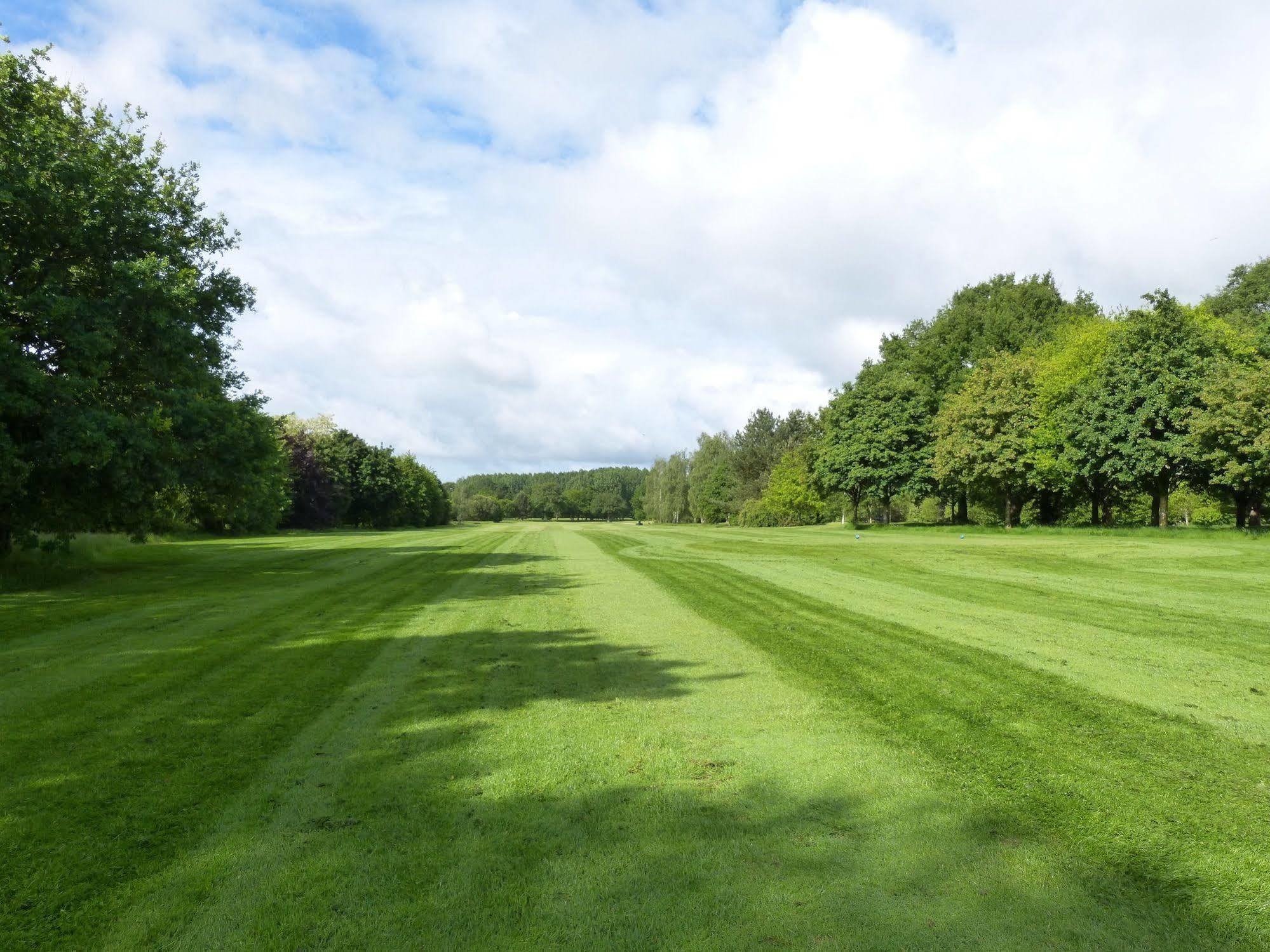 Anjou Golf And Country Club Hotel Champigne Exterior photo