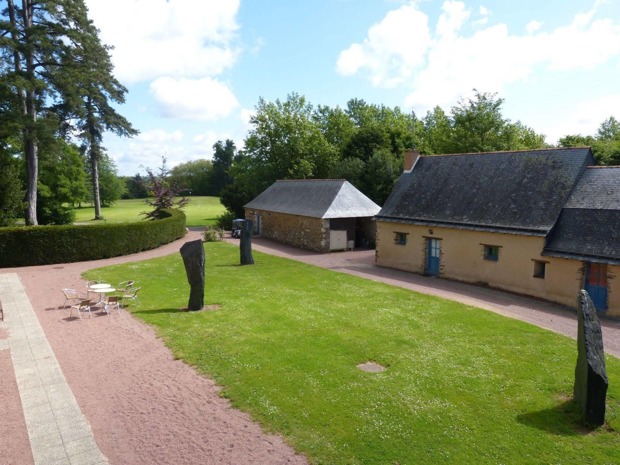 Anjou Golf And Country Club Hotel Champigne Exterior photo